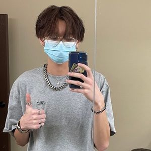 Meet your Posher, Derek